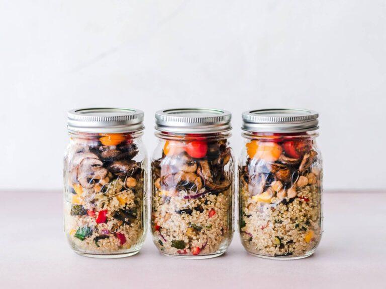 10 Easiest Mason Jar Meals To Eat On The Go