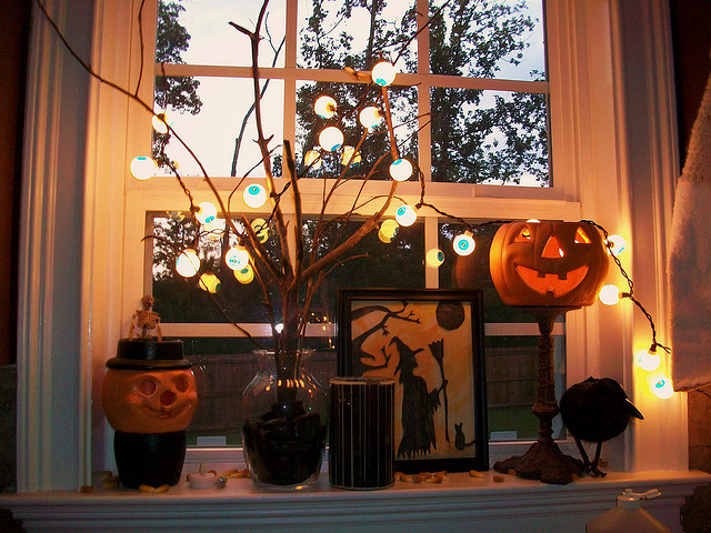 Halloween Window Decoration Ideas