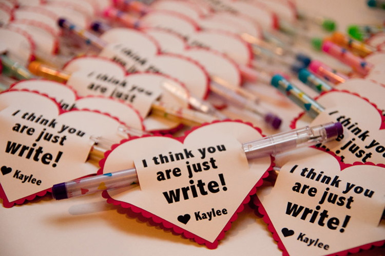 8 Genius Valentine Pun Gifts You’ll Fall In Love With