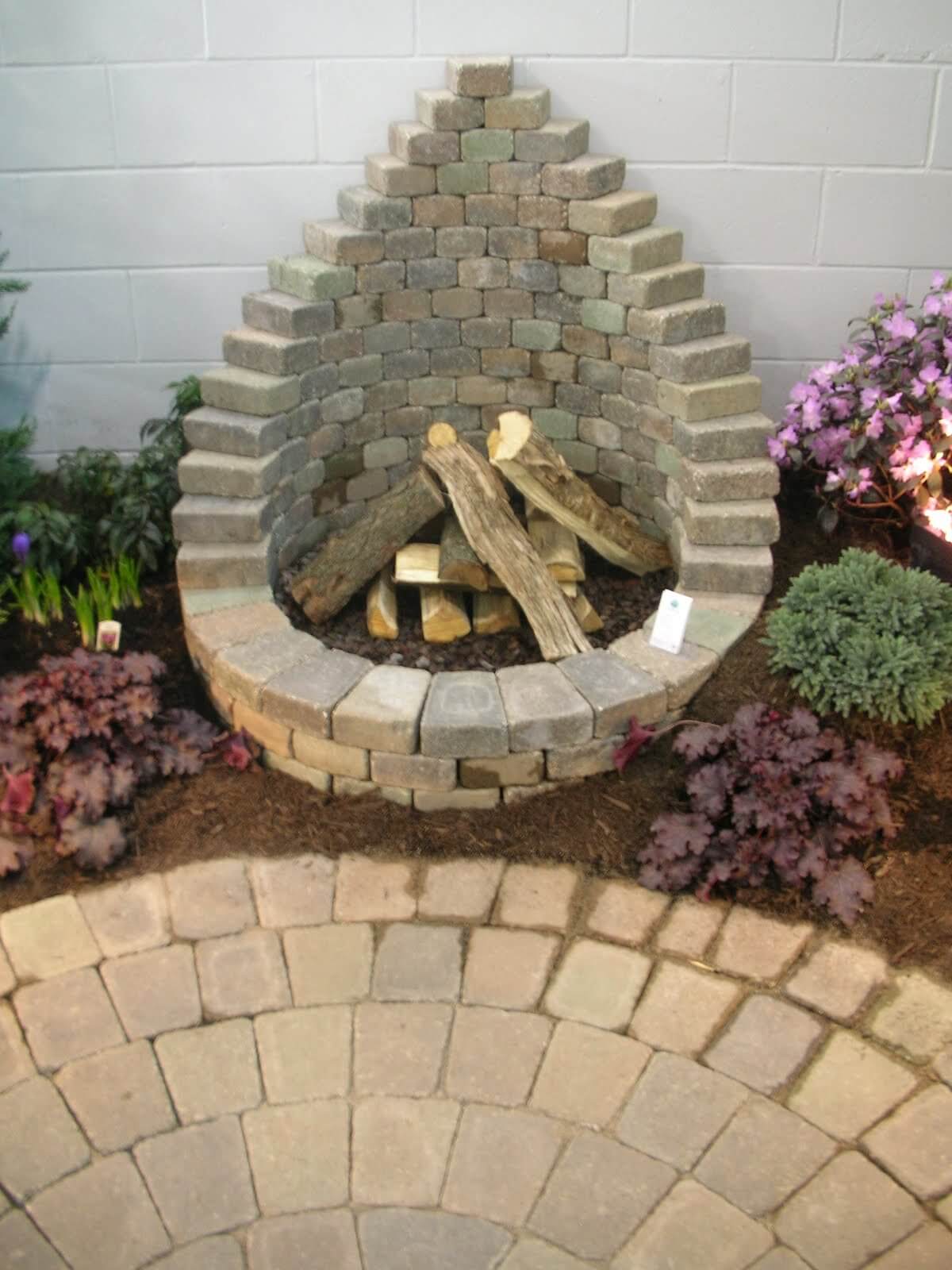 16 Easy and Cheap DIY Outdoor Fire Pit Ideas