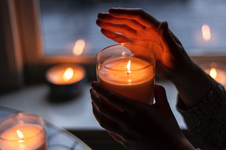 22 Best DIY Candles You Can Make And Sell