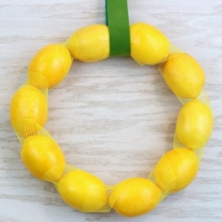 Easy Lemon Wreath