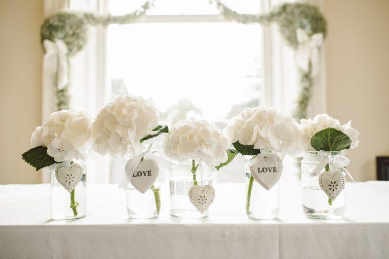 20 DIY Wedding Decor Ideas That Are Picturesque And Affordable