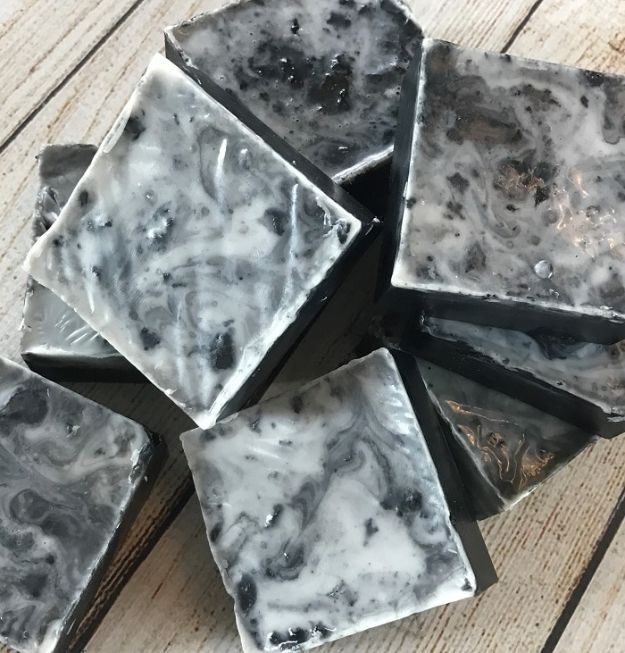 DIY Peppermint & Charcoal Detox Soap