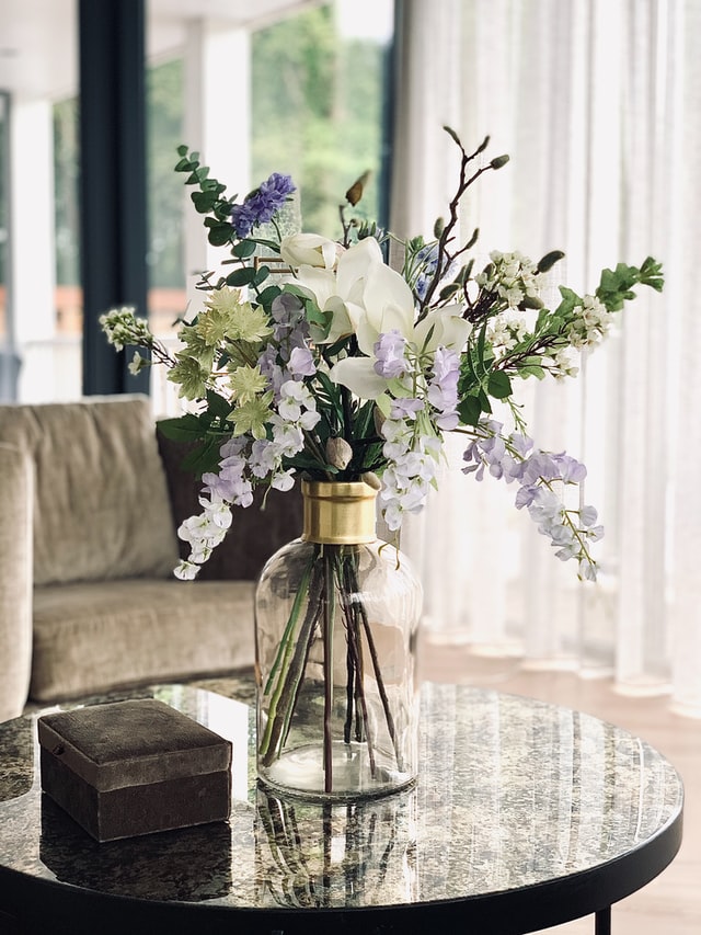 How to choose flowers for the living room