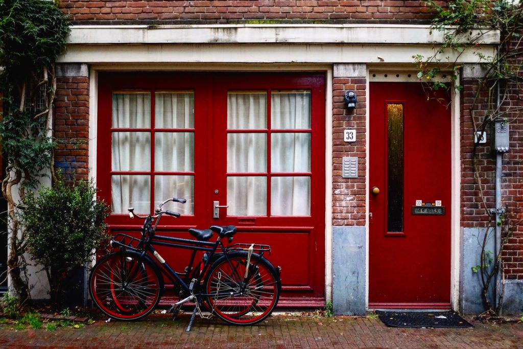 facts about red front doors