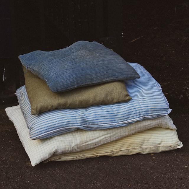 how to dispose of old pillows