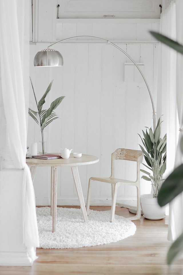 white rug tips for home decor