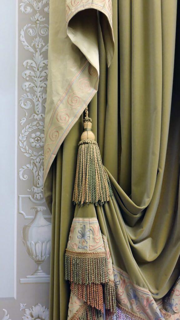 ways to decorate curtains