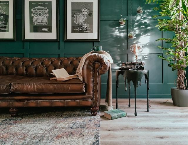 10 Best Wall Colors For A Brown Sofa - Craftsonfire