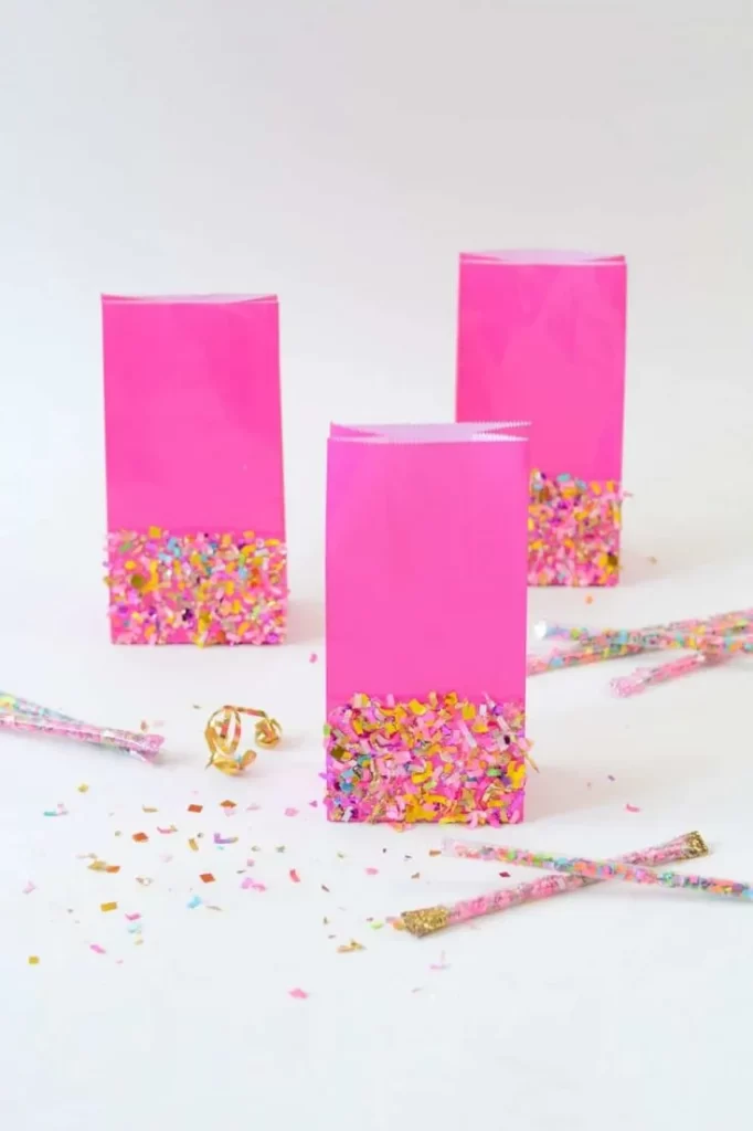 21 Cheap DIY Party Favor Bags Your Guests Will Love - Craftsonfire