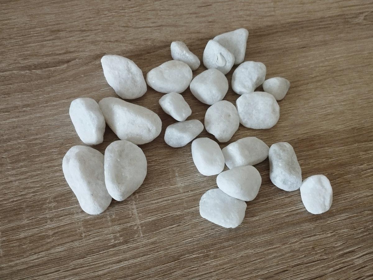 7 Creative Items To Artistically Cover A Mirror In The Bedroom