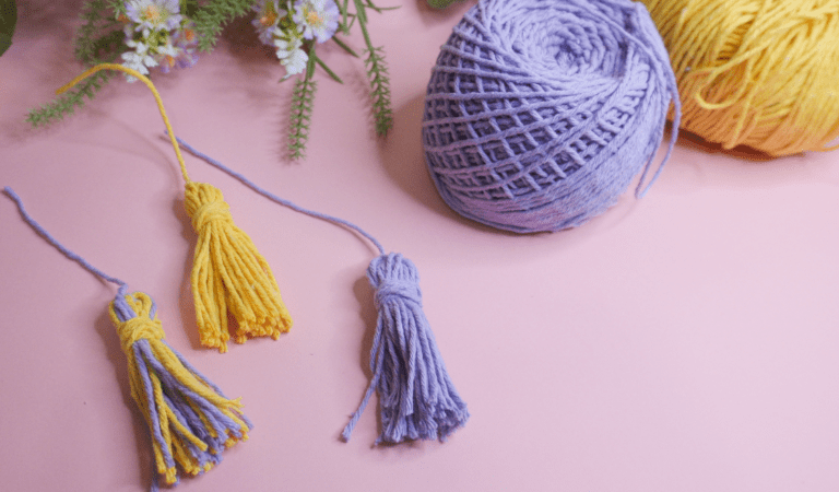 How To Make A Tassel (Using Your Hand!)