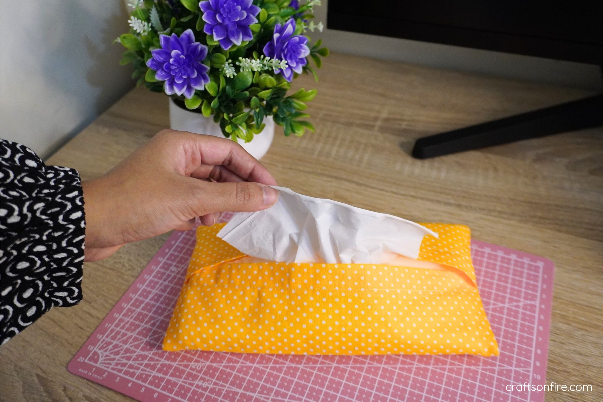 fabric tissue holder