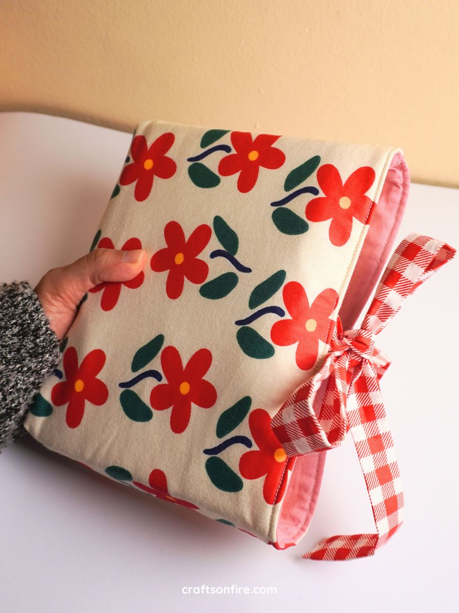 book sleeve with bow tutorial