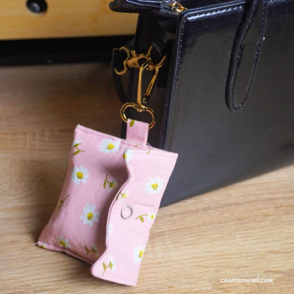 how to sew cat ear airpod pouch